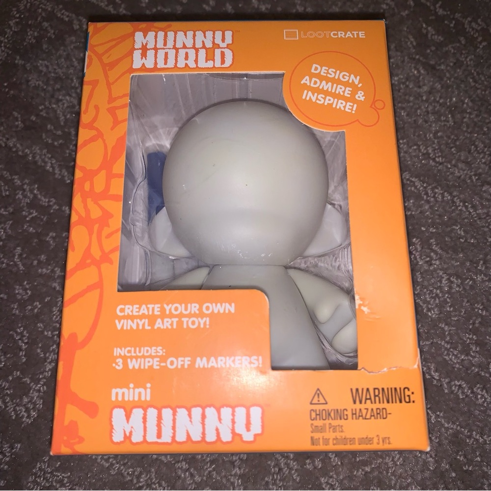 New Loot Crate Exclusive Munny World Blank Create Your Own Mini Figurine
